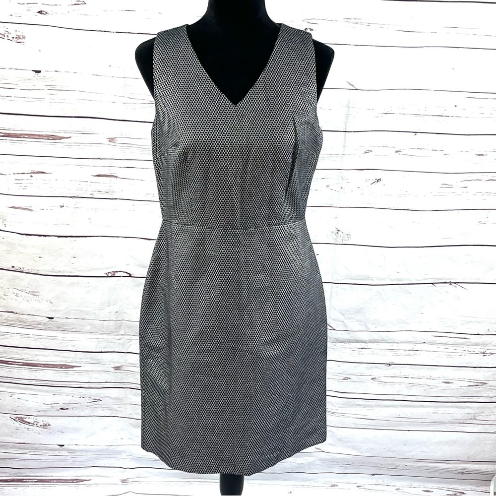 Banana Republic Factory Women's Sheath Dress Size‎ 6 Sleeveless Black Metallic